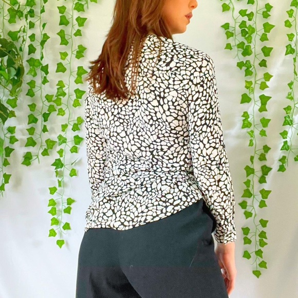 Black and white abstract animal print button up blouse - Picture 3 of 4